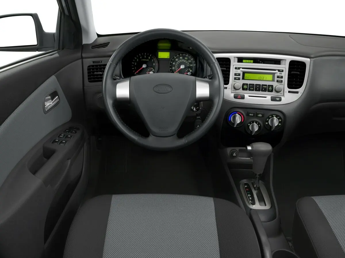 Kia Rio II Хэтчбек 5 дв. — фото 6