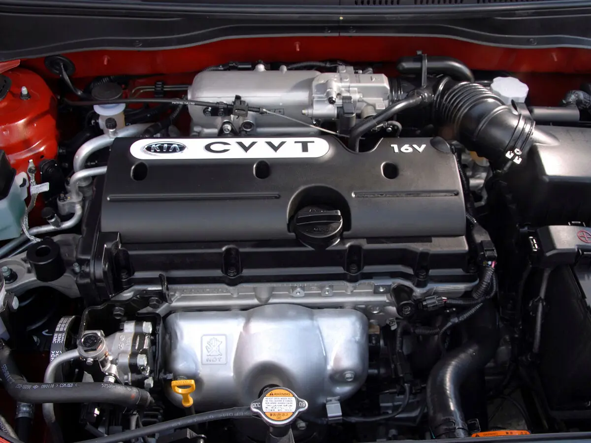 Kia Rio II Хэтчбек 5 дв. — фото 11