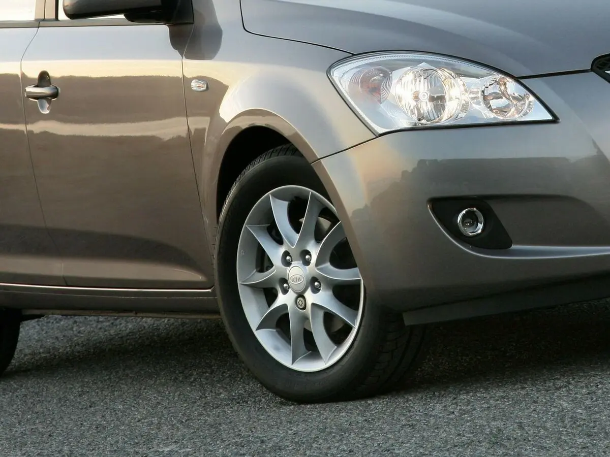 Kia Ceed I Хэтчбек 5 дв. — сүрөт 8