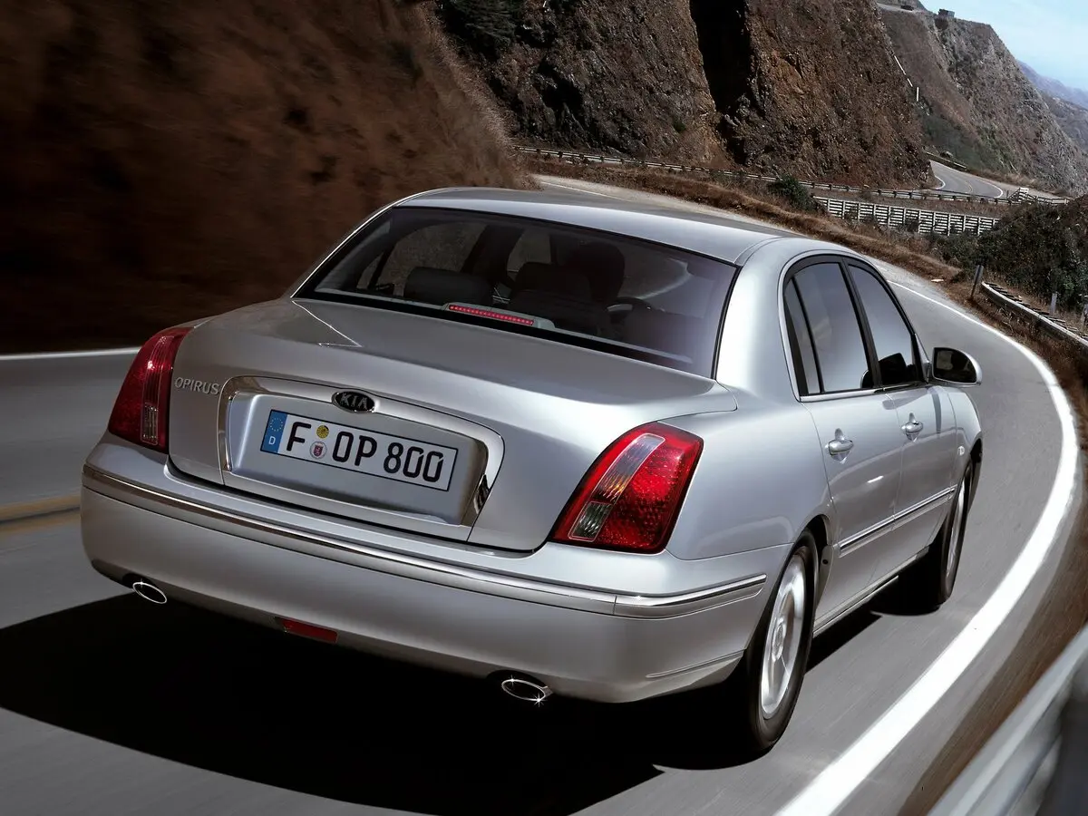 Kia Opirus I Рестайлинг Седан — photo 3