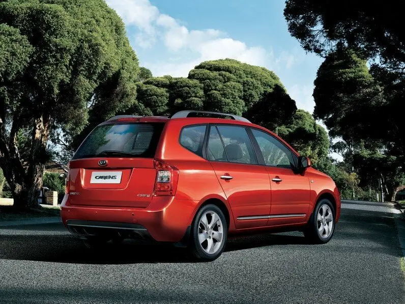 Kia Carens II (UN) Компактвэн — сүрөт 4