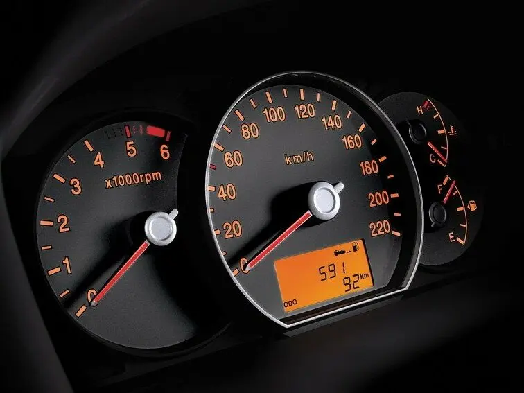 Kia Carens II (UN) Компактвэн — сүрөт 8