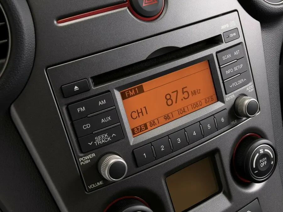 Kia Carens II (UN) Компактвэн — сүрөт 11