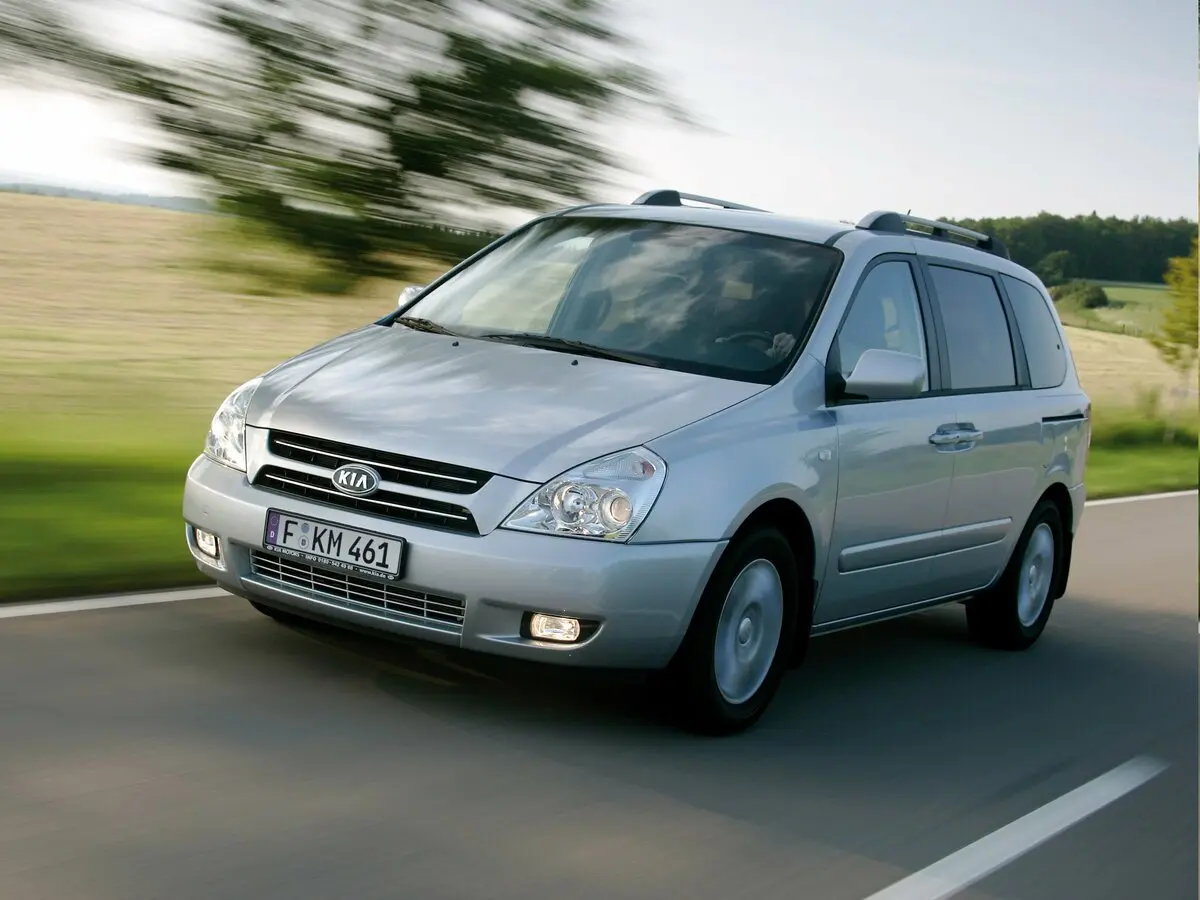 Kia Carnival II Минивэн