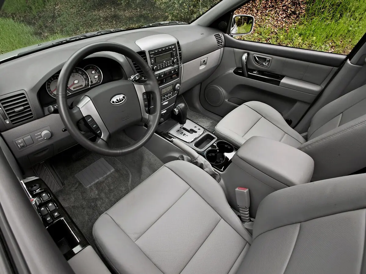 Kia Sorento I Рестайлинг Внедорожник 5 дв. — фото 8