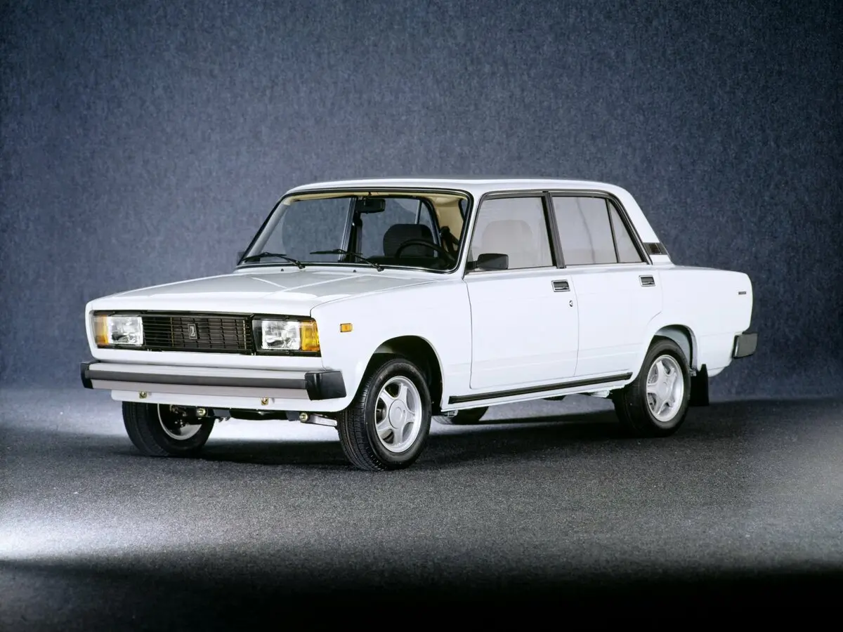Lada (ВАЗ) 2105 1979 – 2011
