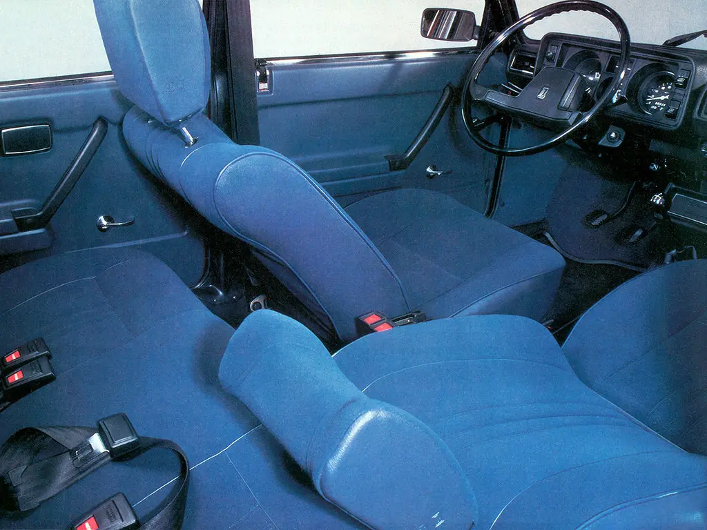Lada (ВАЗ) 2105 1979 – 2011 Седан — 照片 7