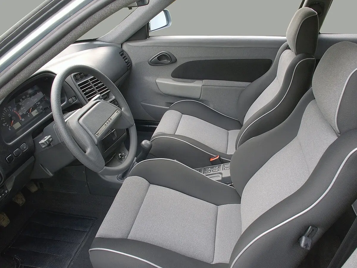 Lada (ВАЗ) 2112 1998 – 2009 Хэтчбек 3 дв. — сүрөт 6