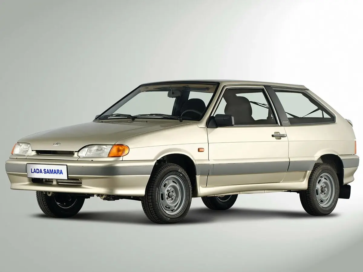 Lada (ВАЗ) 2113 2004 – 2013 Хэтчбек 3 дв. — сүрөт 2
