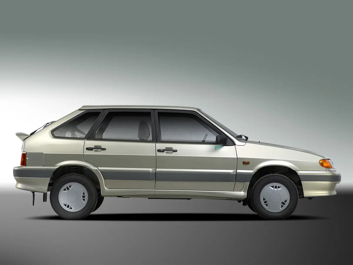 Lada (ВАЗ) 2114 2001 – 2013 Хэтчбек 5 дв. — photo 2