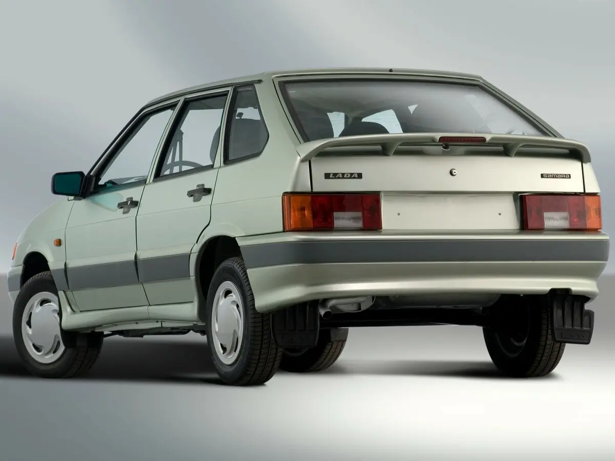 Lada (ВАЗ) 2114 2001 – 2013 Хэтчбек 5 дв. — photo 5