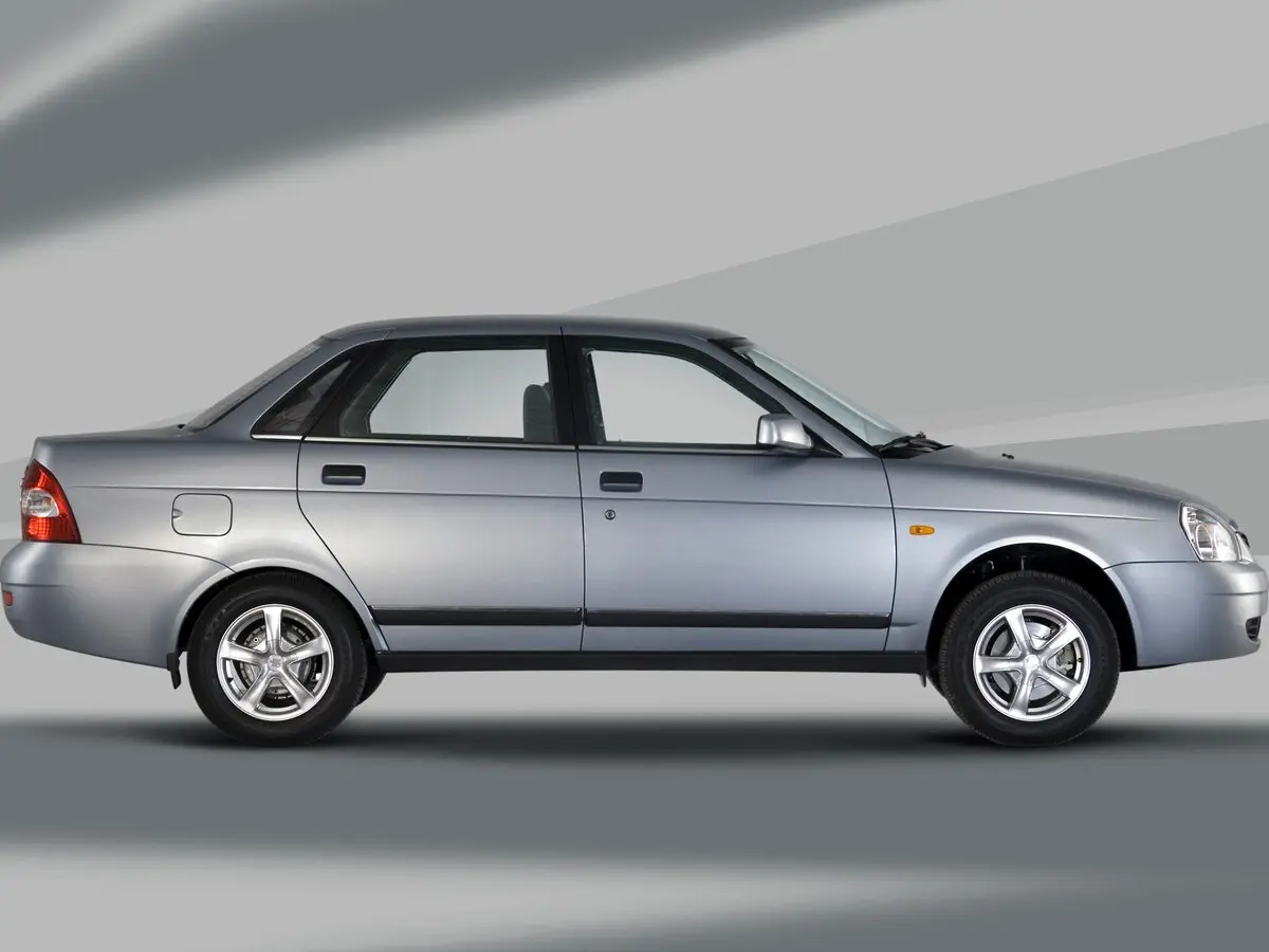 Lada (ВАЗ) Priora I Седан — фото 2