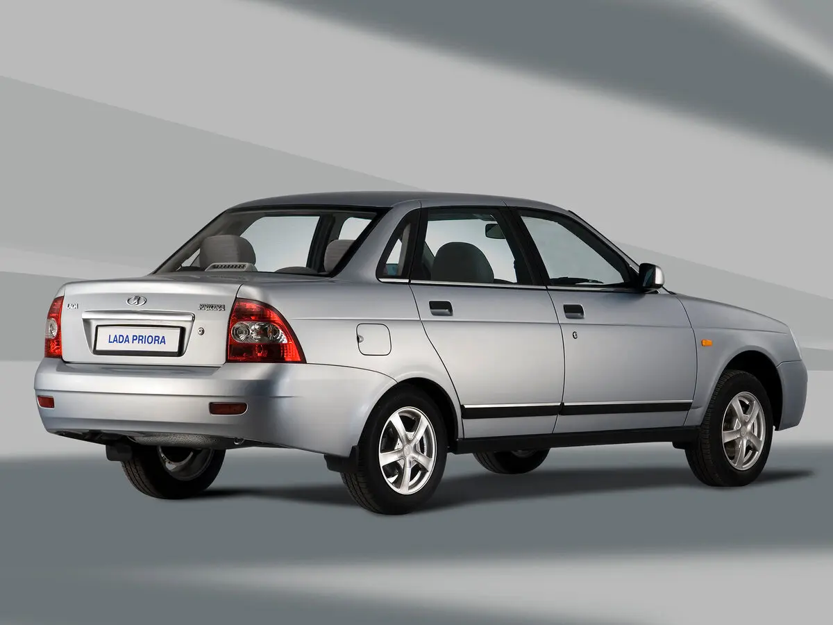 Lada (ВАЗ) Priora I Седан — фото 5