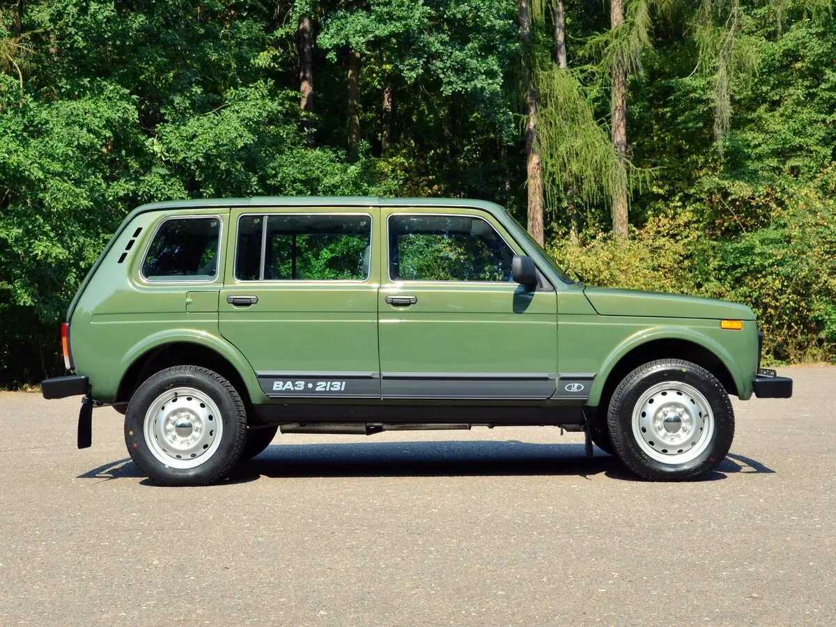 Lada (ВАЗ) 2131 (4x4) I Внедорожник 5 дв. — сүрөт 2