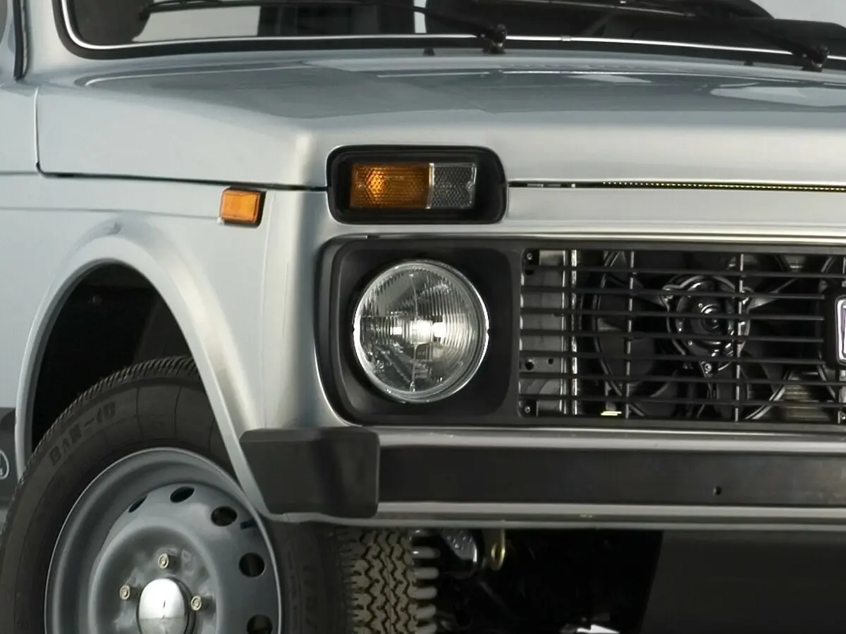 Lada (ВАЗ) 2131 (4x4) I Внедорожник 5 дв. — сүрөт 9