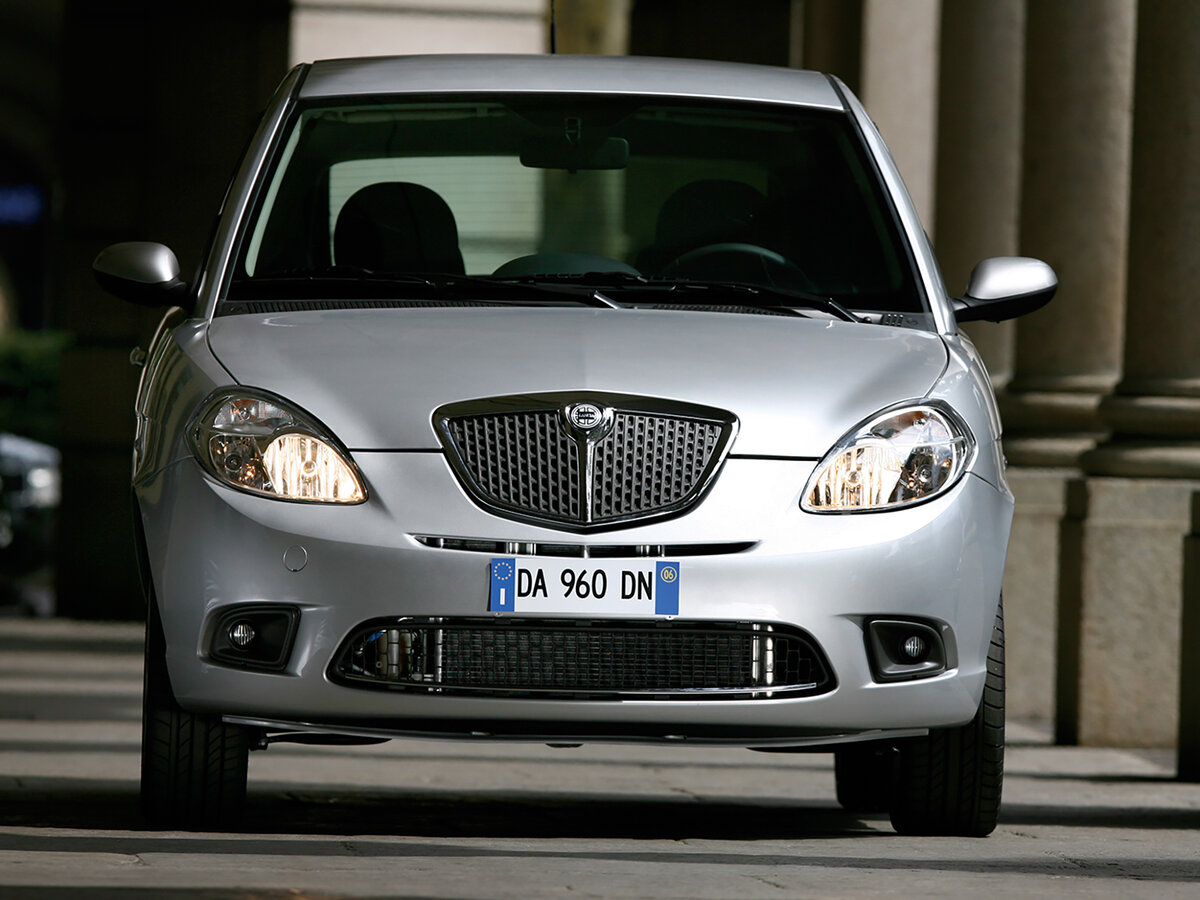 Lancia Ypsilon II (Type 843) Рестайлинг Хэтчбек 3 дв. — фото 4