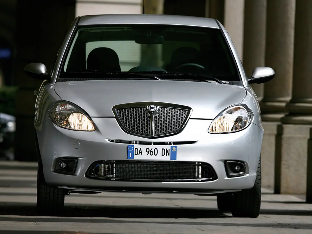 Lancia Ypsilon II (Type 843) Рестайлинг Хэтчбек 3 дв. — photo 3