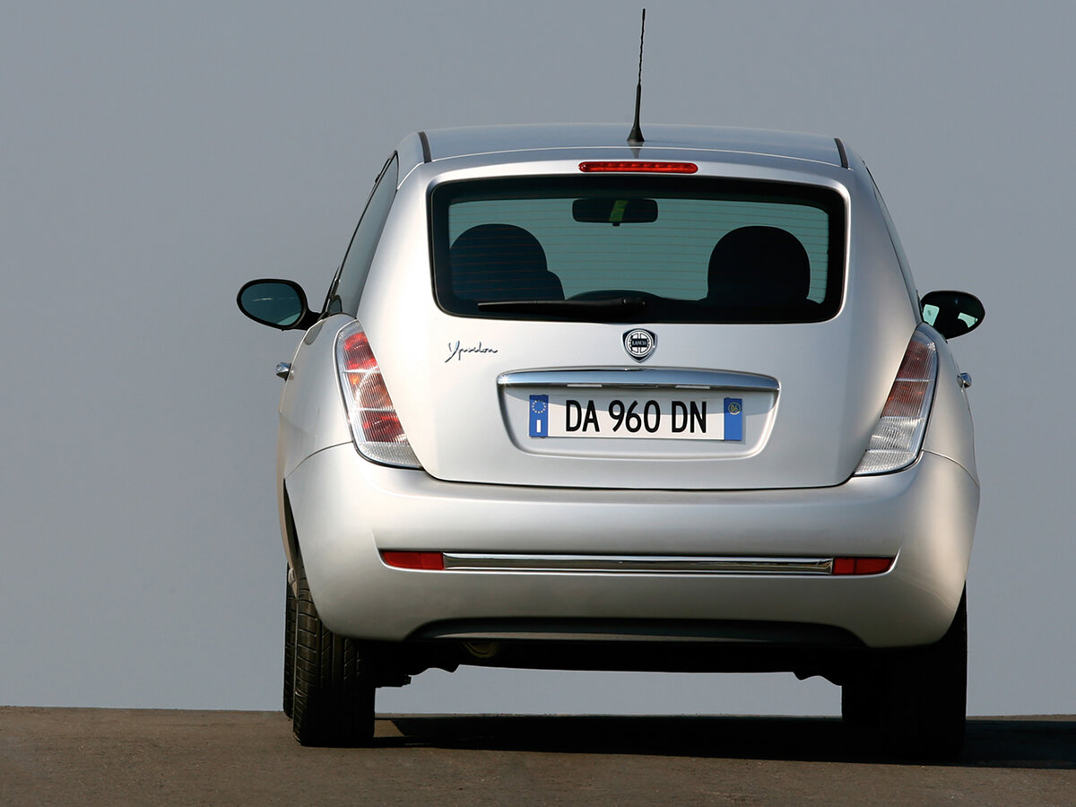 Lancia Ypsilon II (Type 843) Рестайлинг Хэтчбек 3 дв. — фото 5