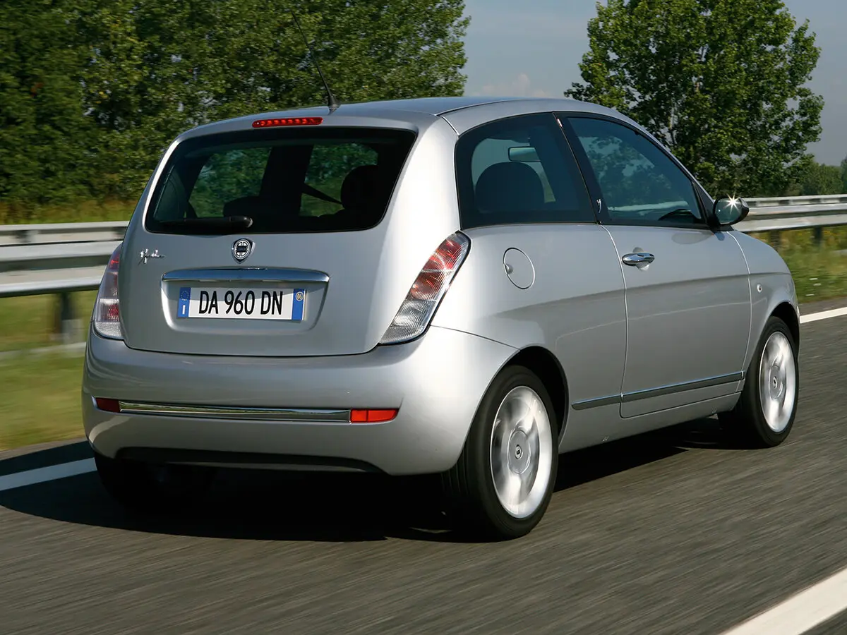 Lancia Ypsilon II (Type 843) Рестайлинг Хэтчбек 3 дв. — photo 5