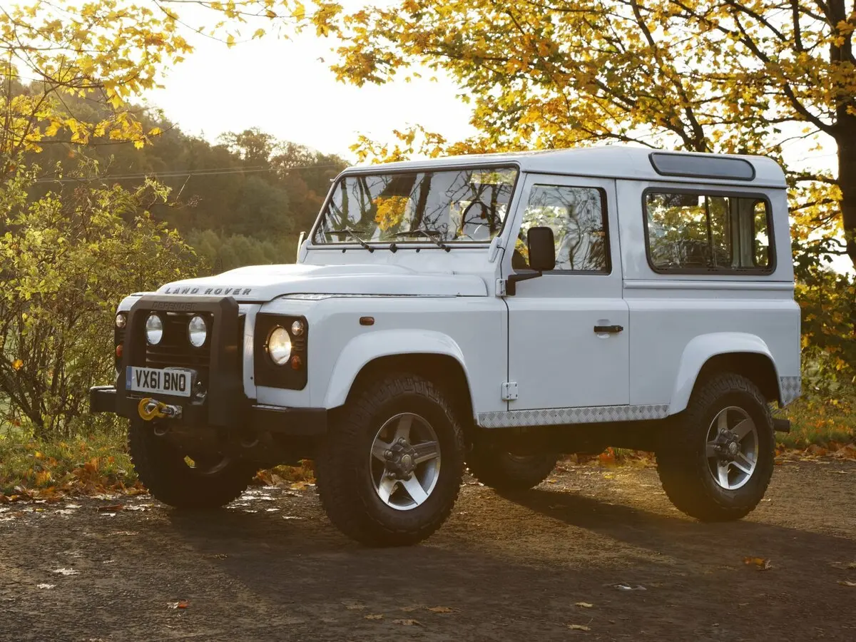 Land Rover Defender I Рестайлинг Внедорожник 3 дв.