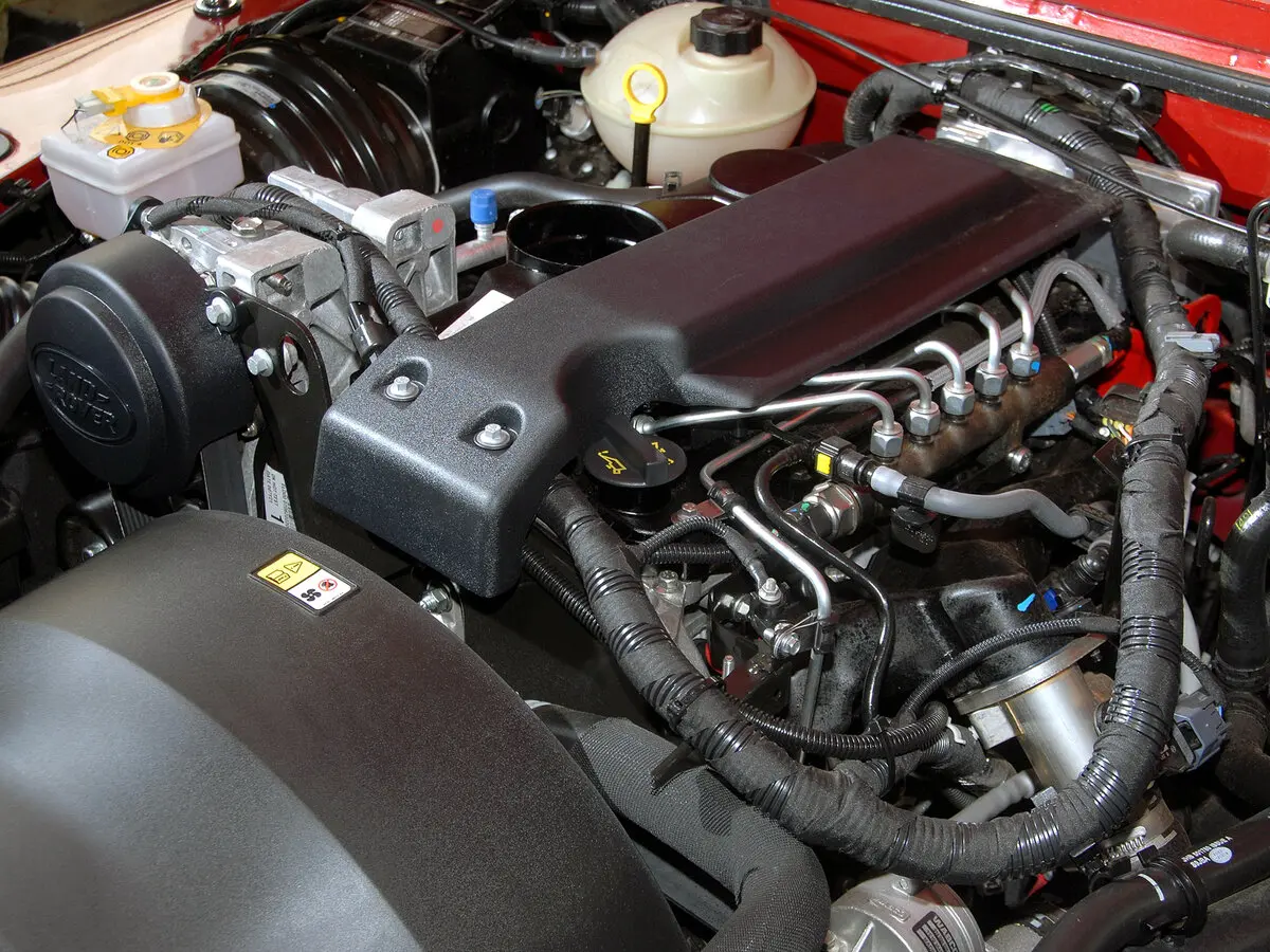 Land Rover Defender I Рестайлинг Внедорожник 3 дв. — сүрөт 13