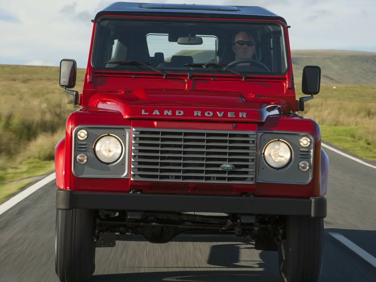 Land Rover Defender I Рестайлинг Внедорожник 5 дв. — photo 3