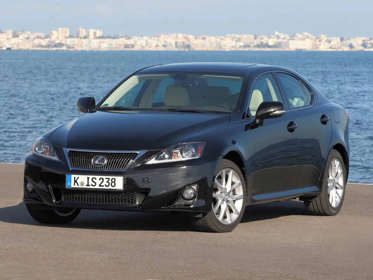 Lexus IS II Рестайлинг 2 Седан