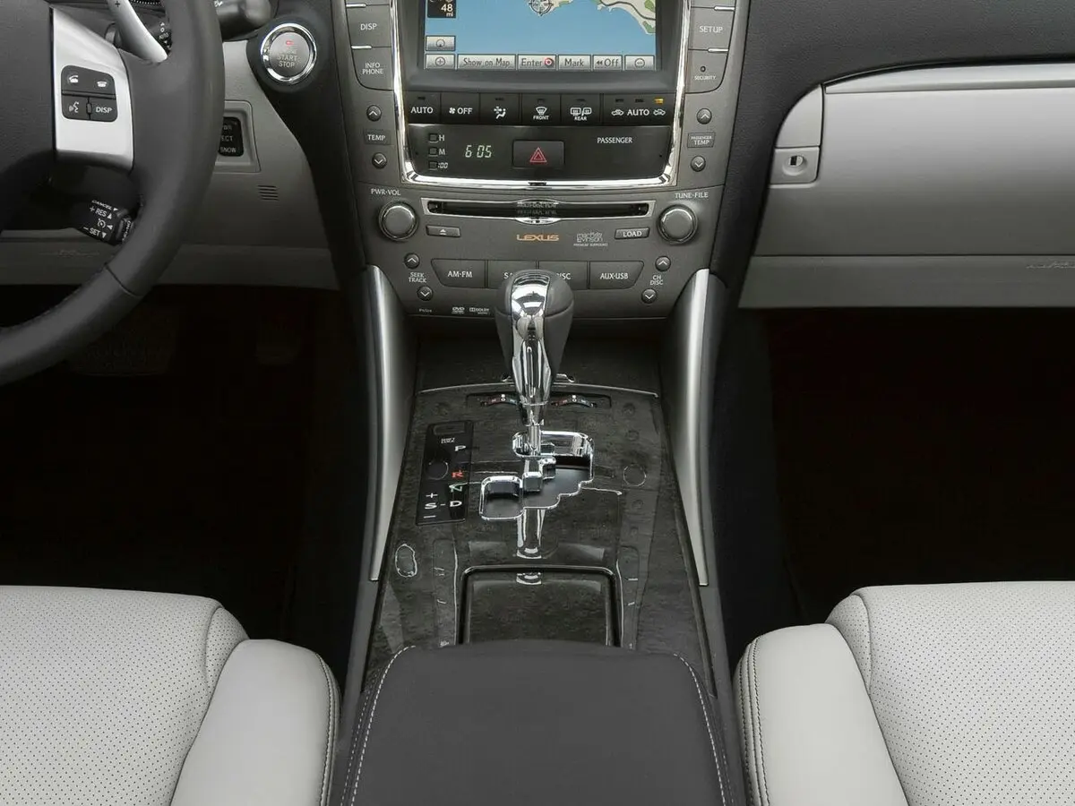 Lexus IS II Рестайлинг 2 Седан — фото 11