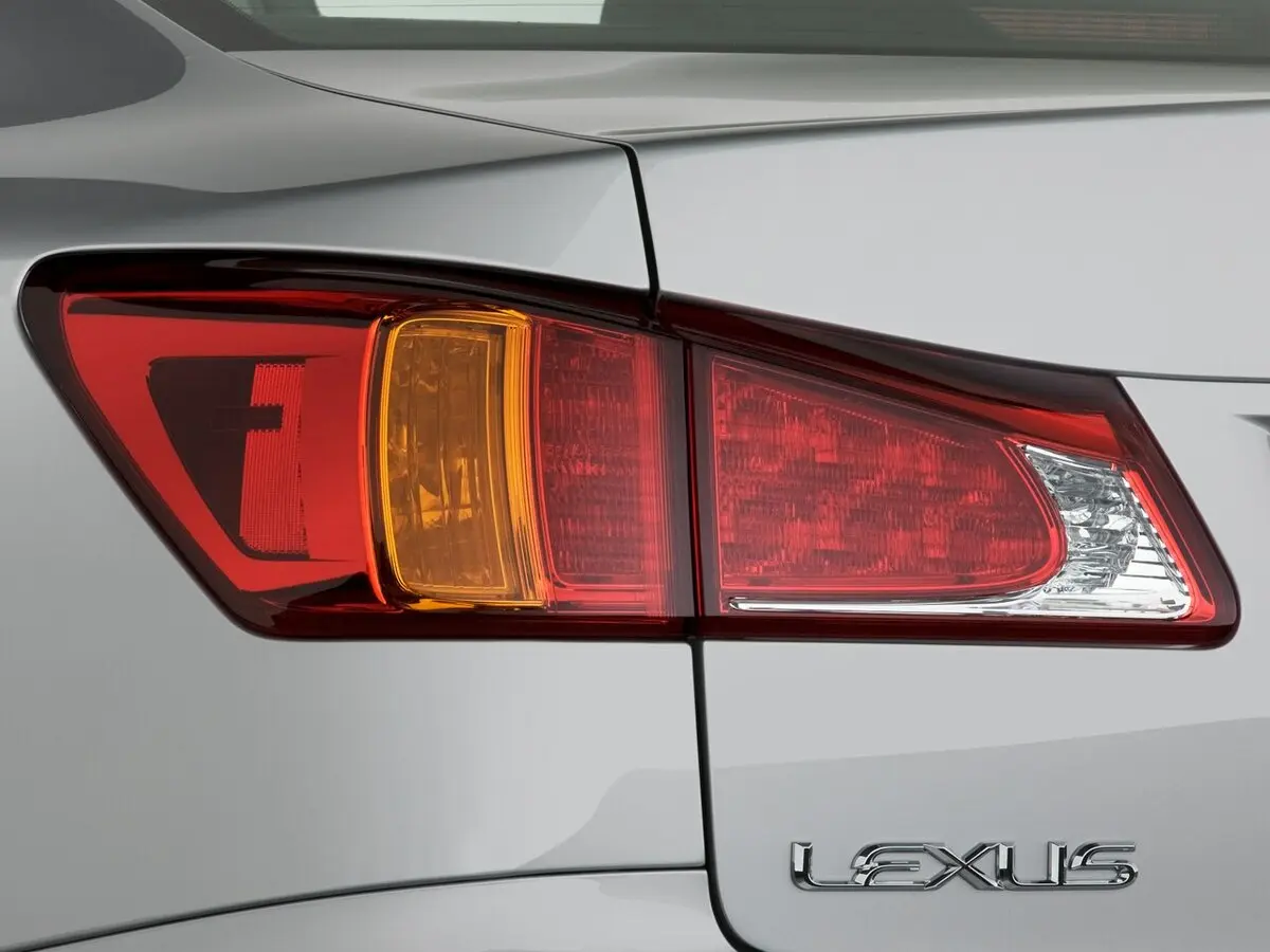 Lexus IS II Рестайлинг 2 Седан — фото 13