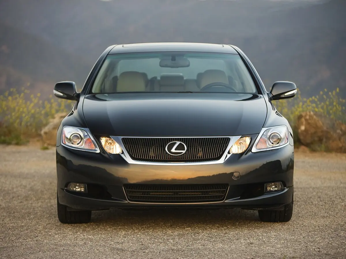 Lexus GS III Рестайлинг Седан — фото 3