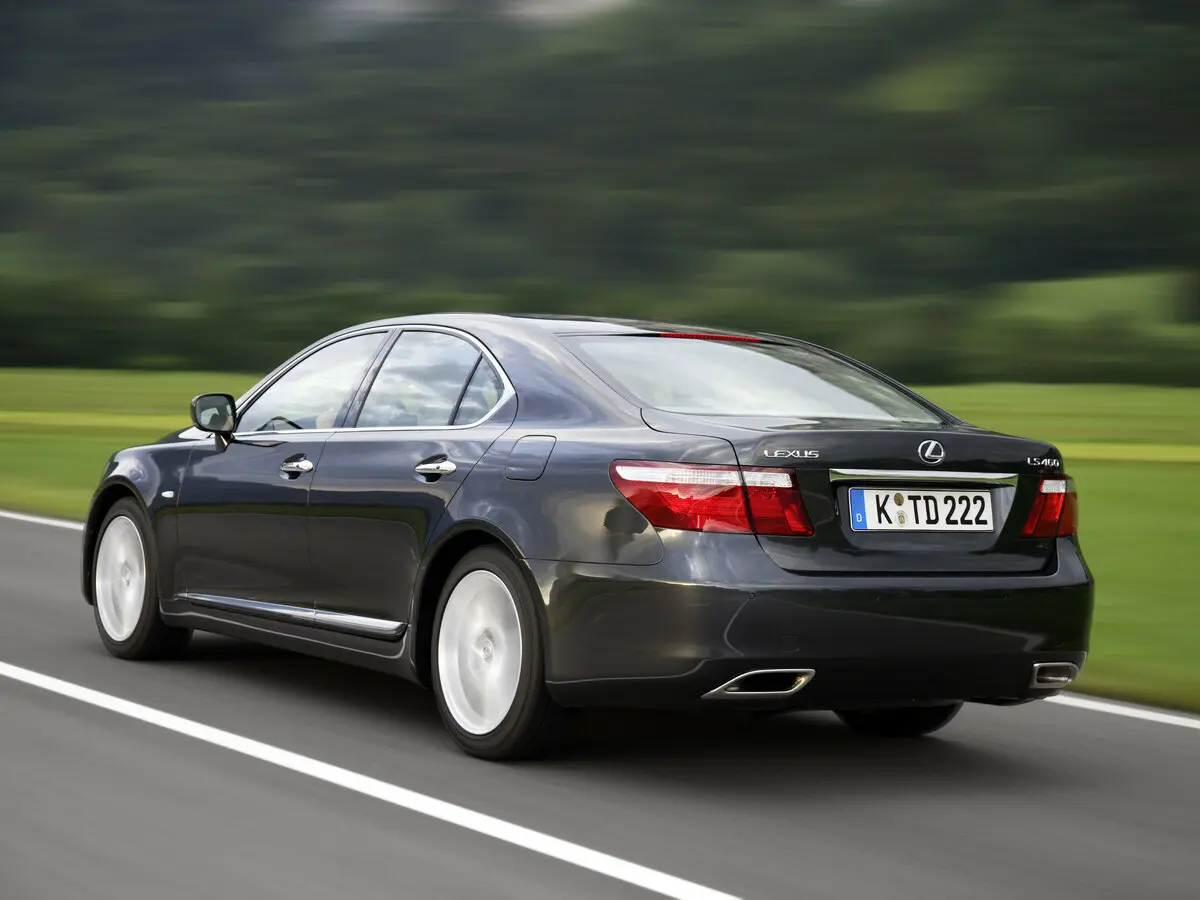 Lexus LS IV Рестайлинг Седан — фото 5