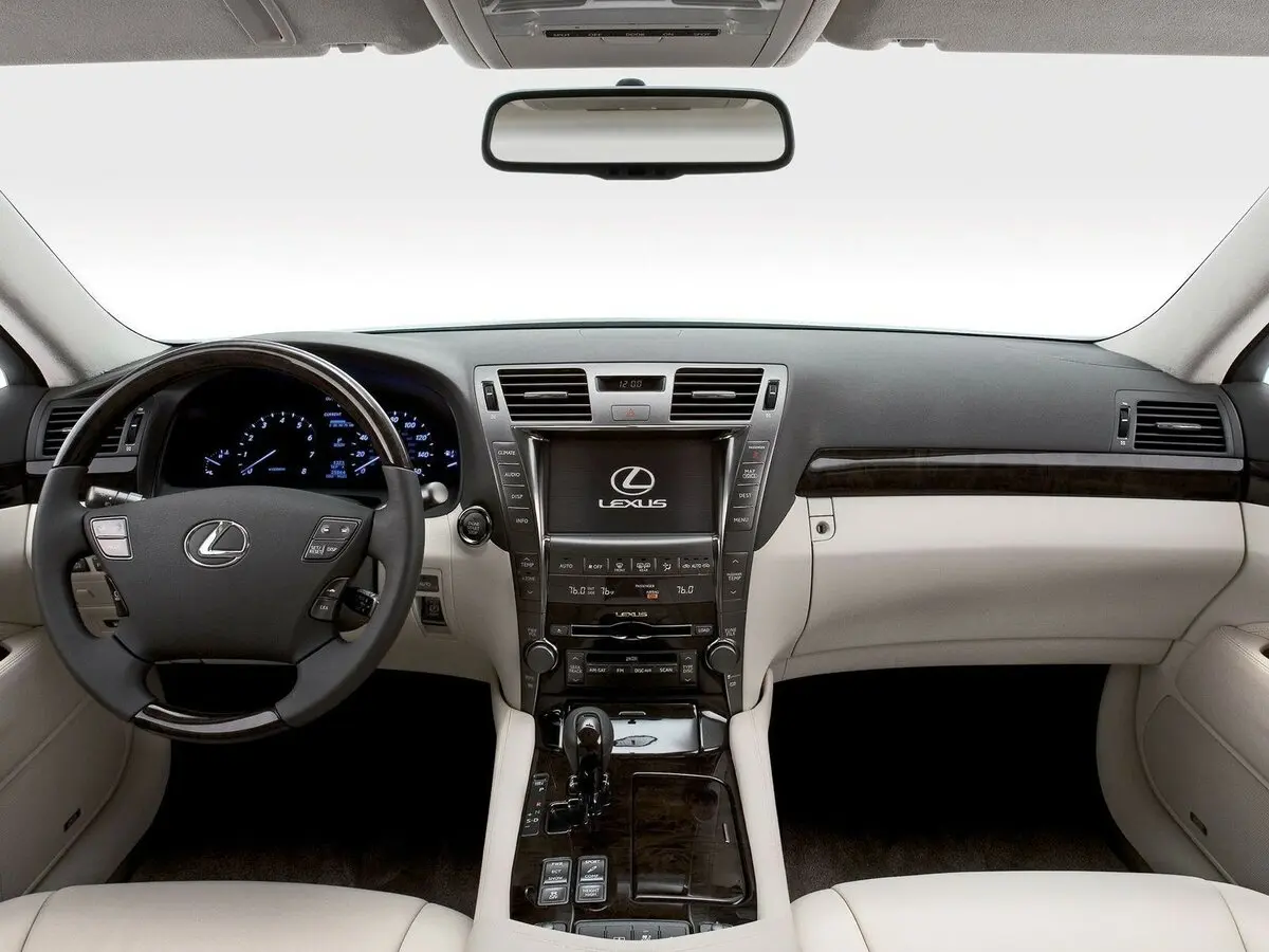 Lexus LS IV Рестайлинг Седан — фото 6