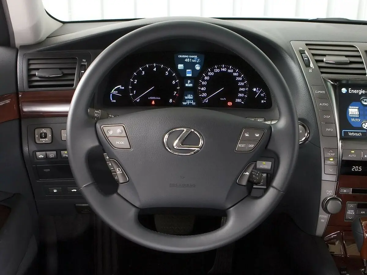 Lexus LS IV Рестайлинг Седан — фото 9