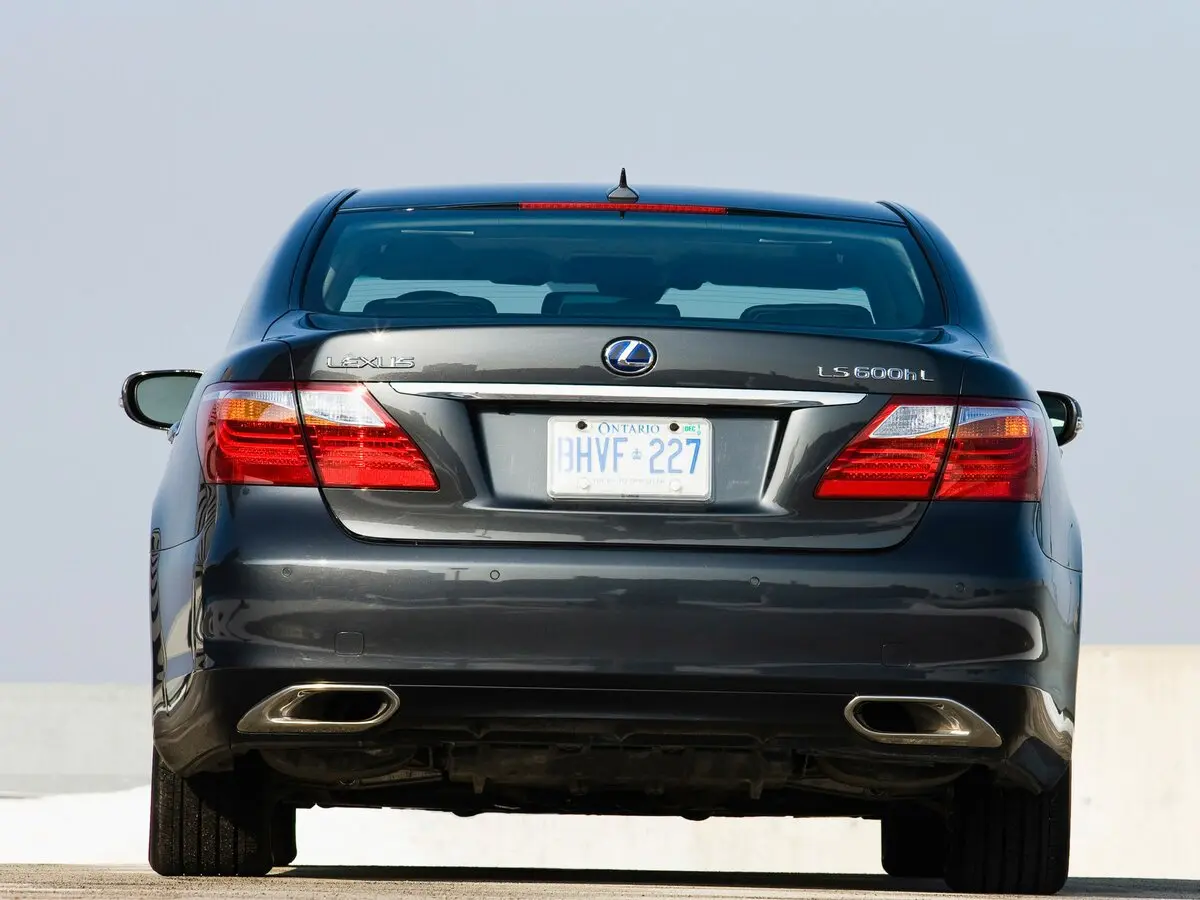 Lexus LS IV Рестайлинг Седан Long — фото 4