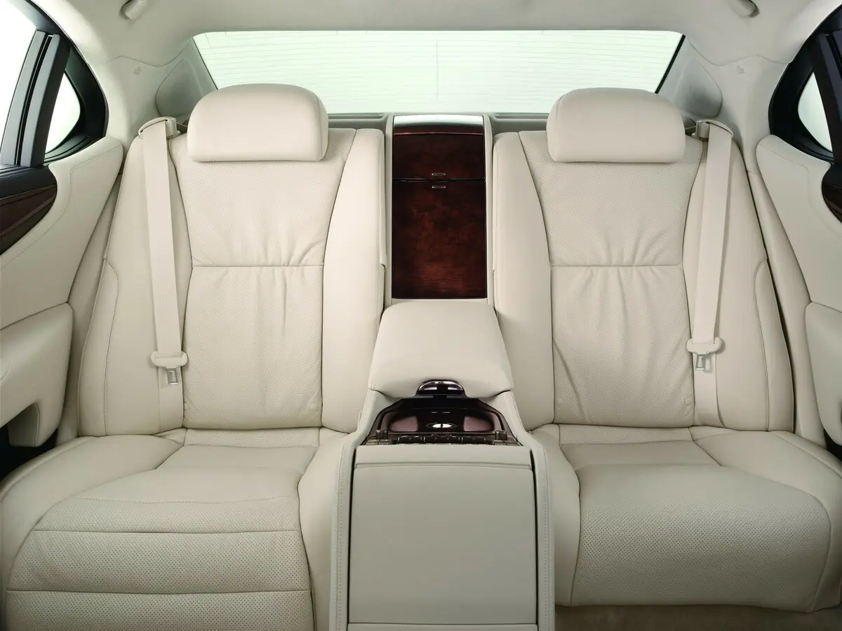 Lexus LS IV Рестайлинг Седан Long — фото 12