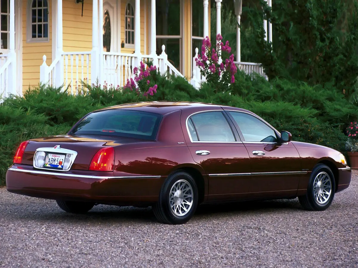 Lincoln Town Car III Седан — сүрөт 5