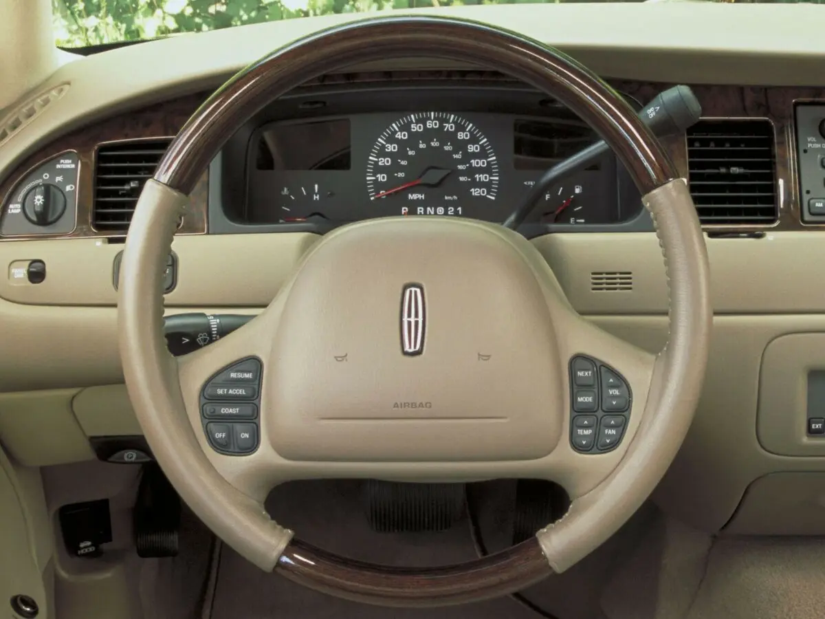 Lincoln Town Car III Седан — сүрөт 8