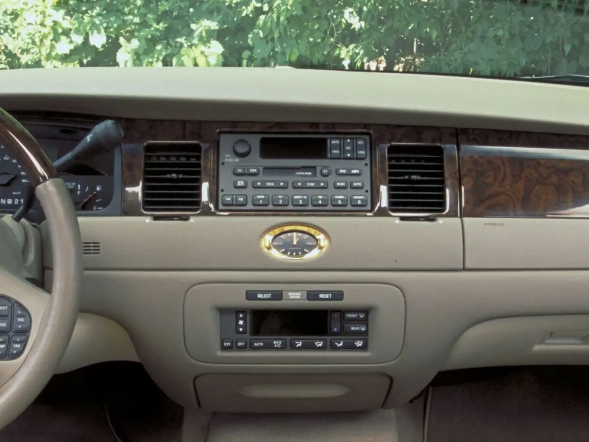 Lincoln Town Car III Седан — сүрөт 10