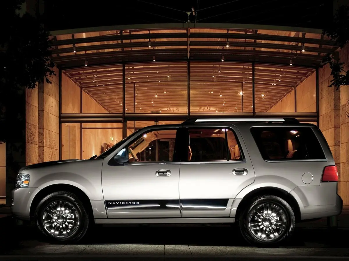 Lincoln Navigator III Внедорожник 5 дв. — сүрөт 2
