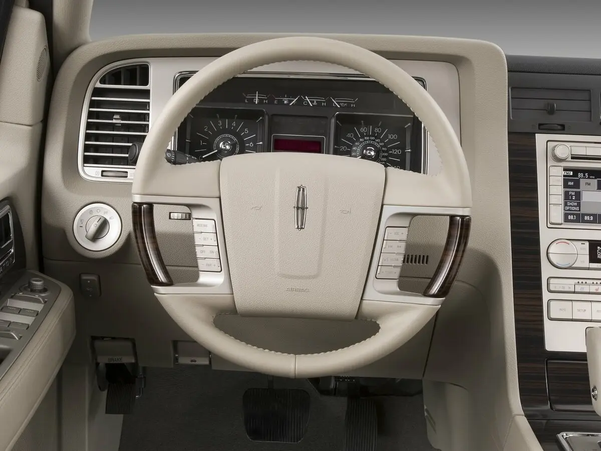 Lincoln Navigator III Внедорожник 5 дв. L — сүрөт 8