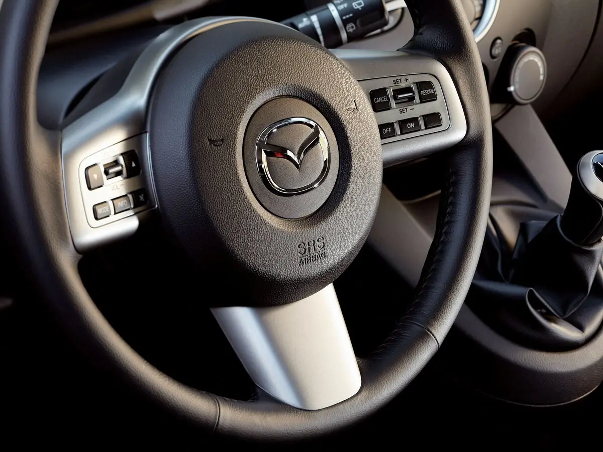 Mazda 2 II (DE) Хэтчбек 5 дв. — photo 10