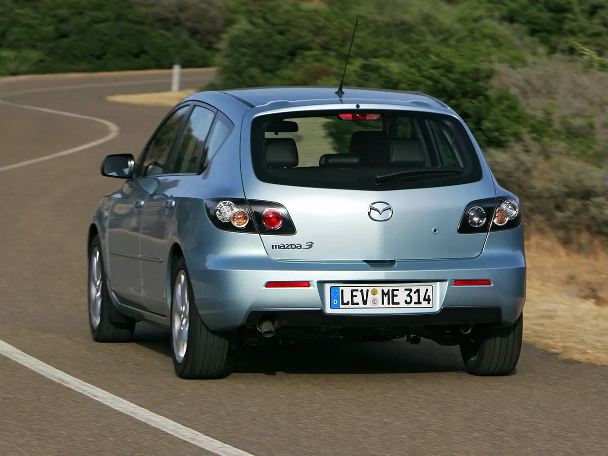 Mazda 3 I (BK) Рестайлинг Хэтчбек 5 дв. — фото 4