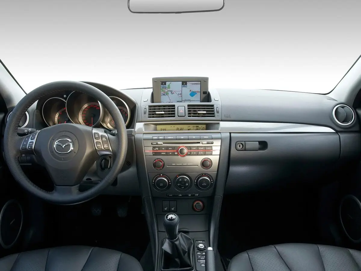 Mazda 3 I (BK) Рестайлинг Хэтчбек 5 дв. — фото 6