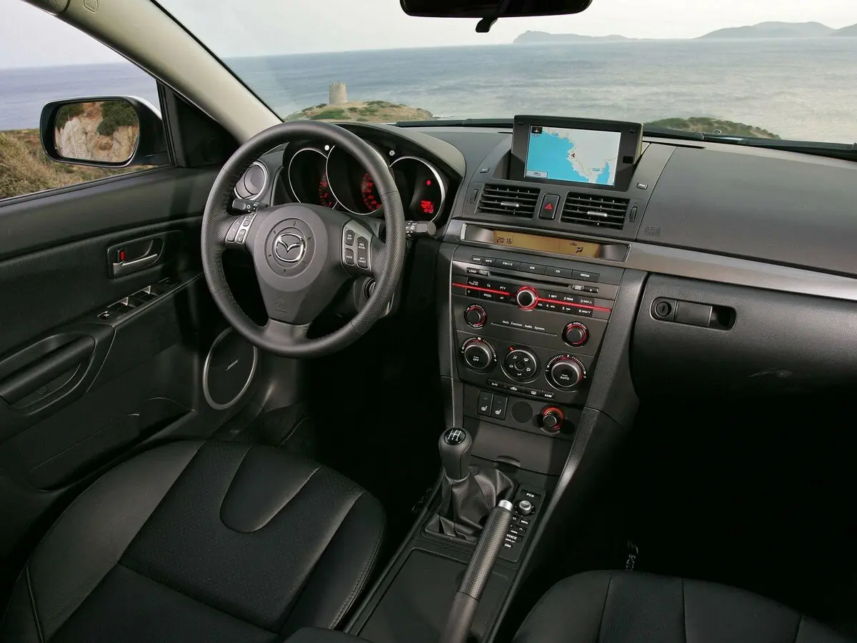 Mazda 3 I (BK) Рестайлинг Хэтчбек 5 дв. — фото 7