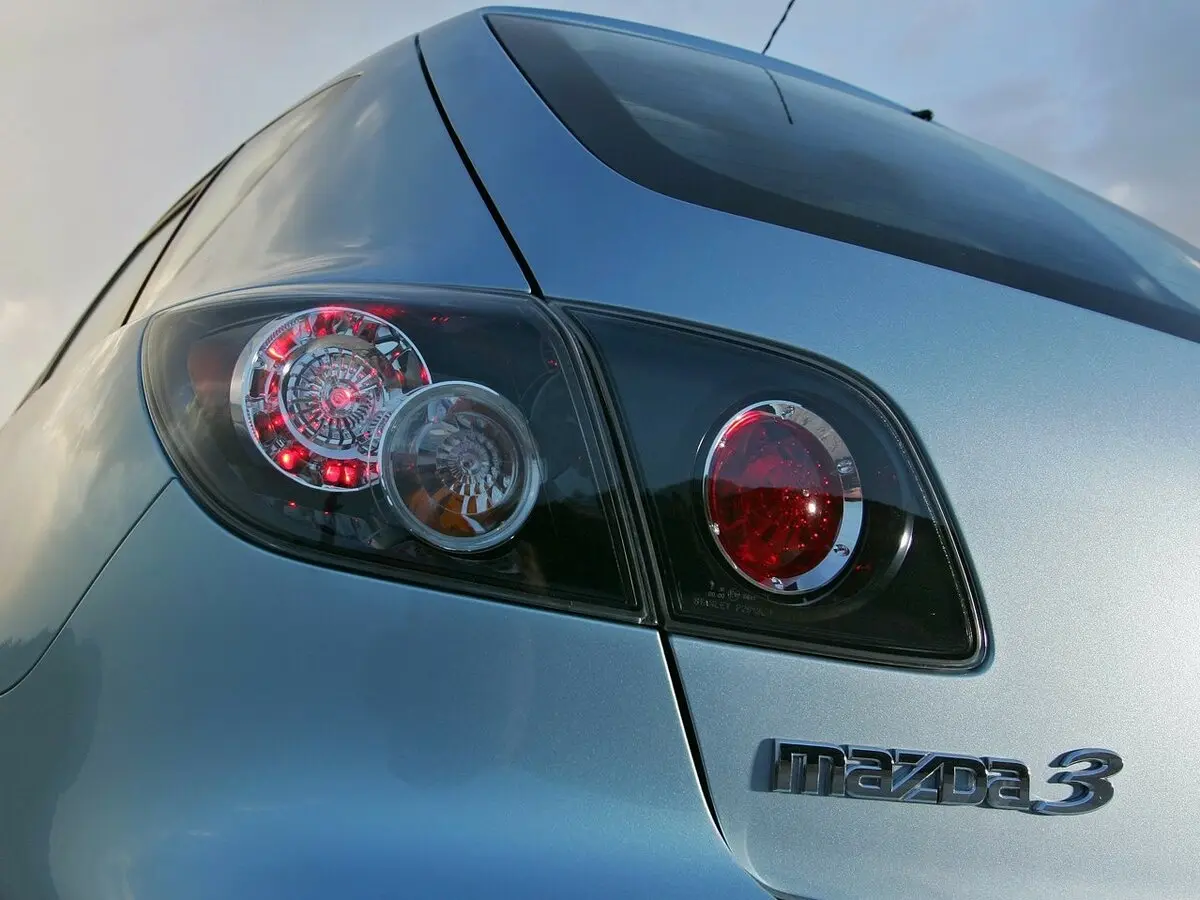 Mazda 3 I (BK) Рестайлинг Хэтчбек 5 дв. — фото 12