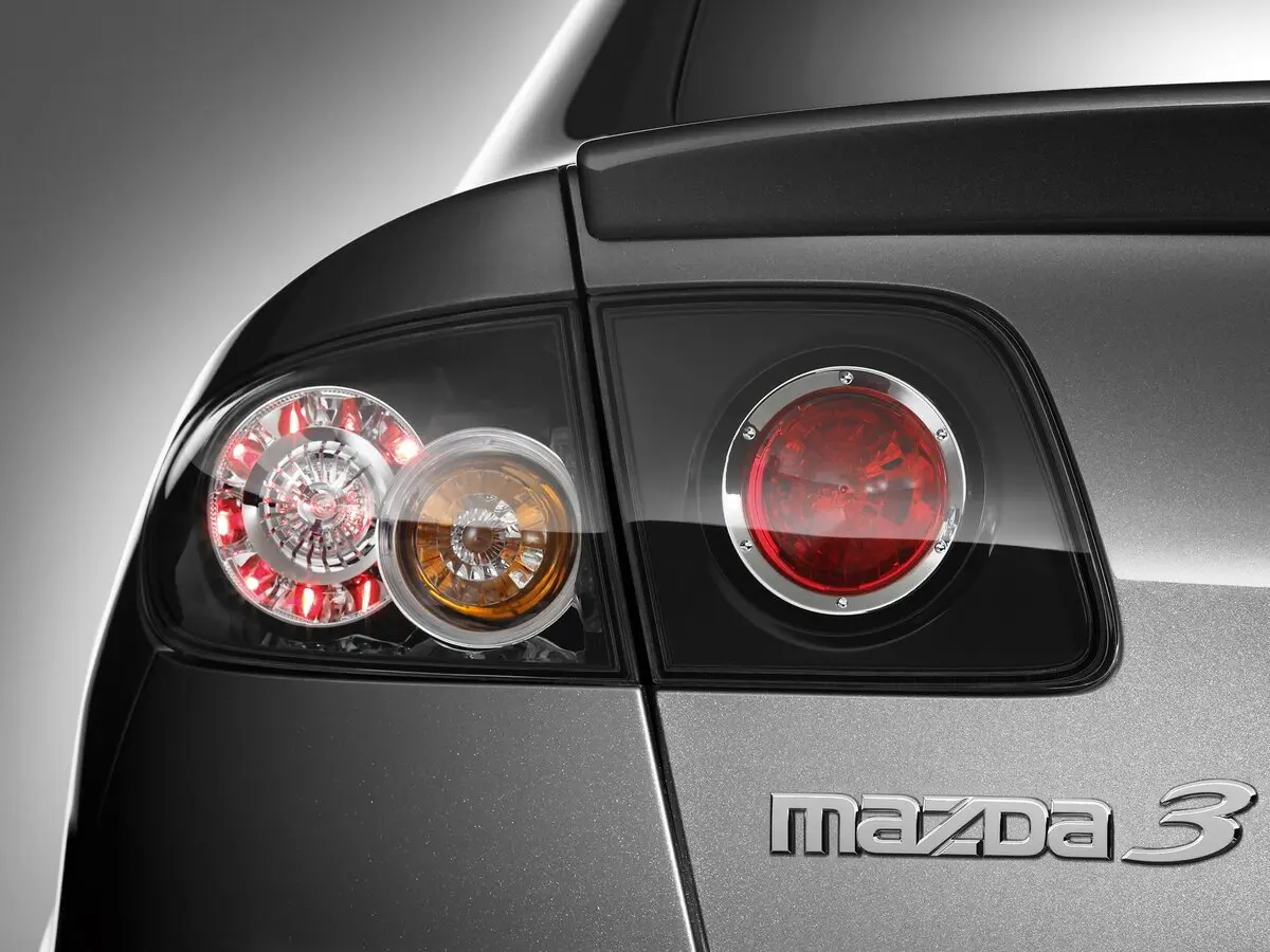 Mazda 3 I (BK) Рестайлинг Седан — фото 12