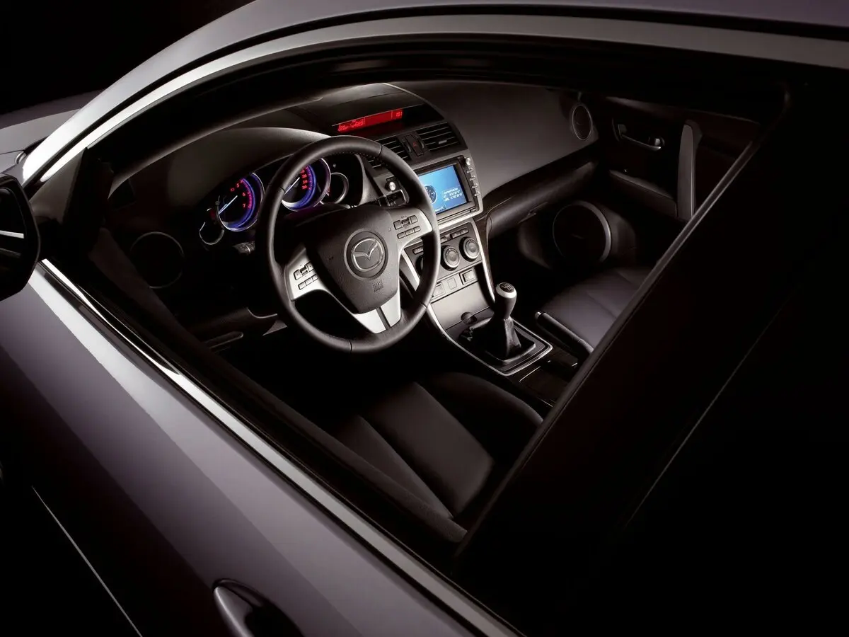 Mazda 6 II (GH) Лифтбек — фото 8