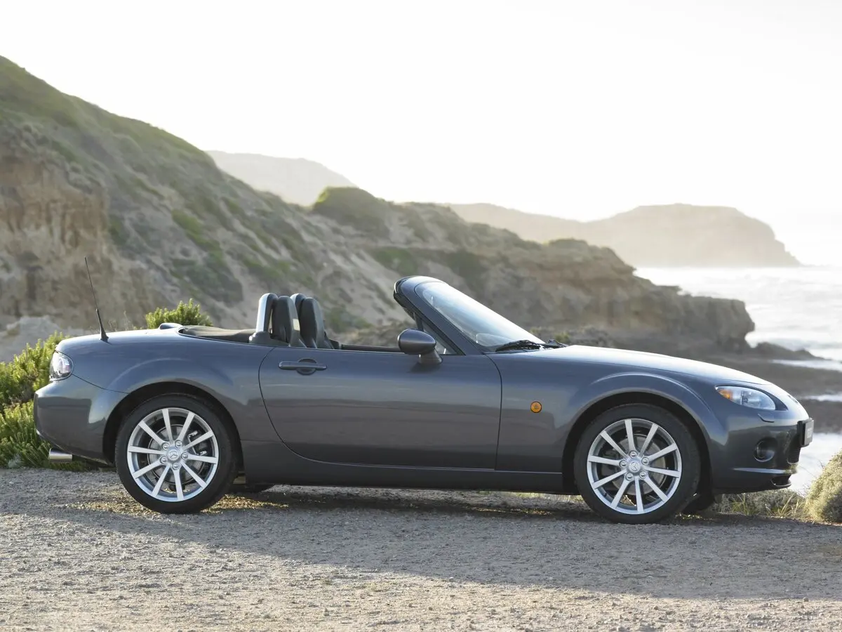 Mazda MX-5 III (NC) Родстер — сүрөт 2