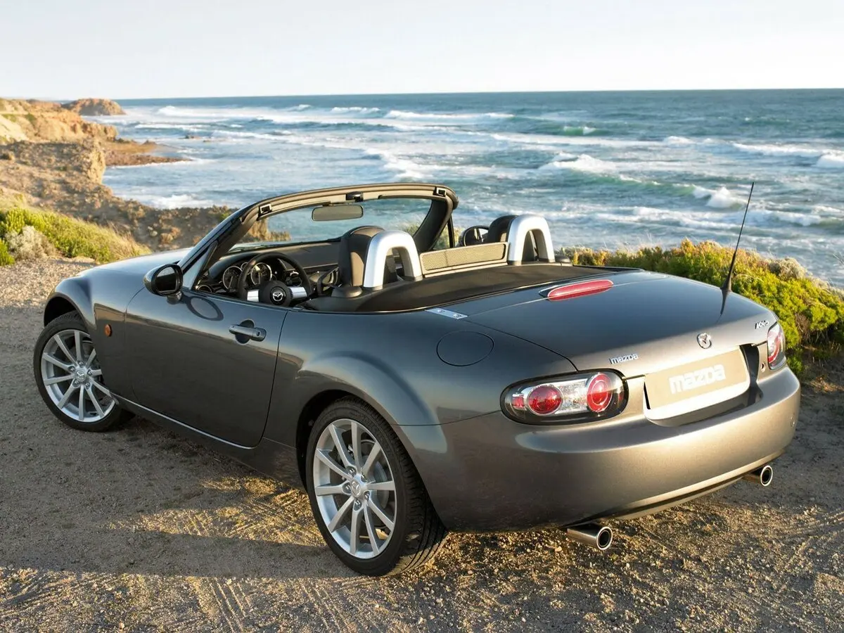 Mazda MX-5 III (NC) Родстер — сүрөт 5