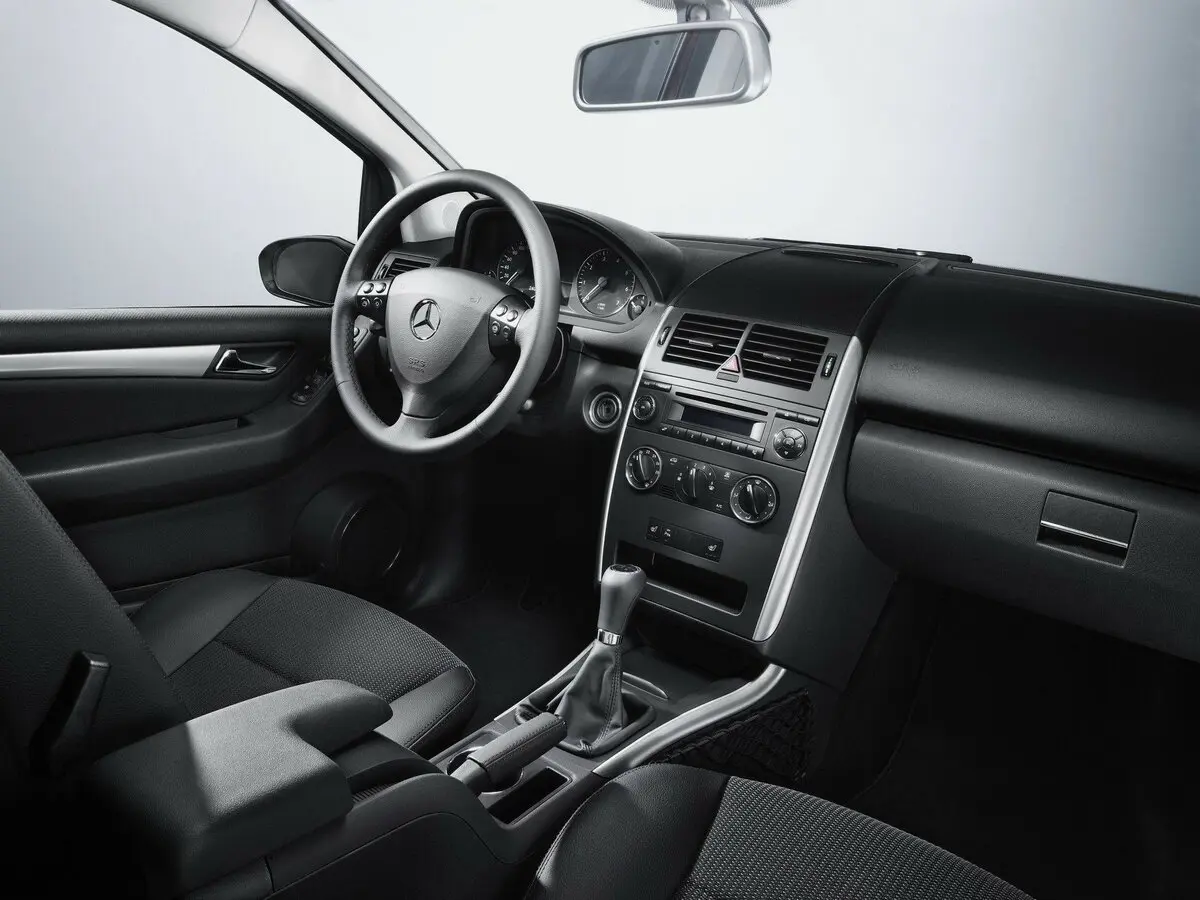 Mercedes-Benz A-Класс II (W169) Рестайлинг Хэтчбек 5 дв. — 照片 7